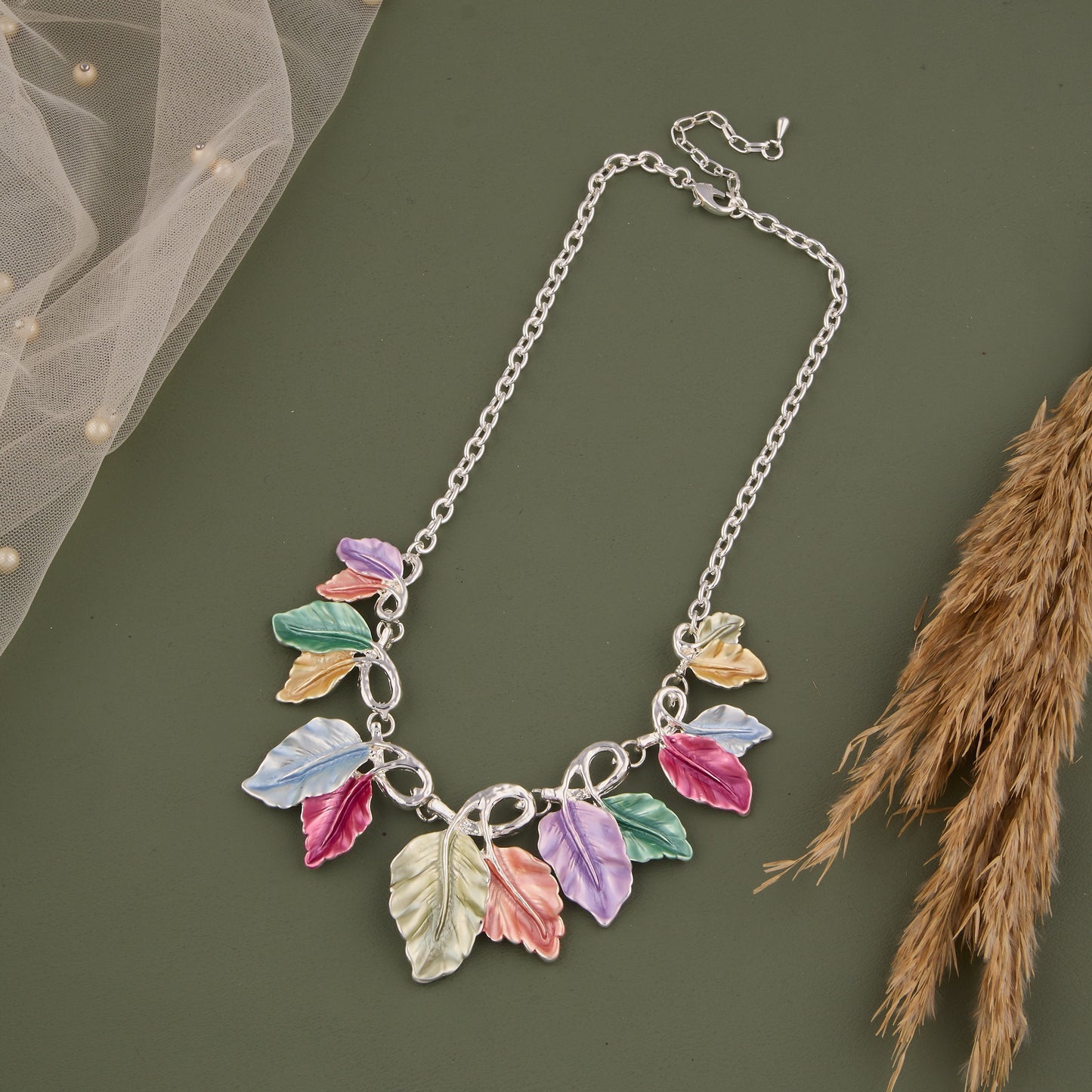 Necklace with Colorful Leaf Motifs