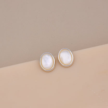 Classic Oval Pearl-Effect Stud Earrings