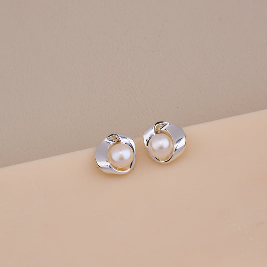 Elegant Pearl Swirl Earrings