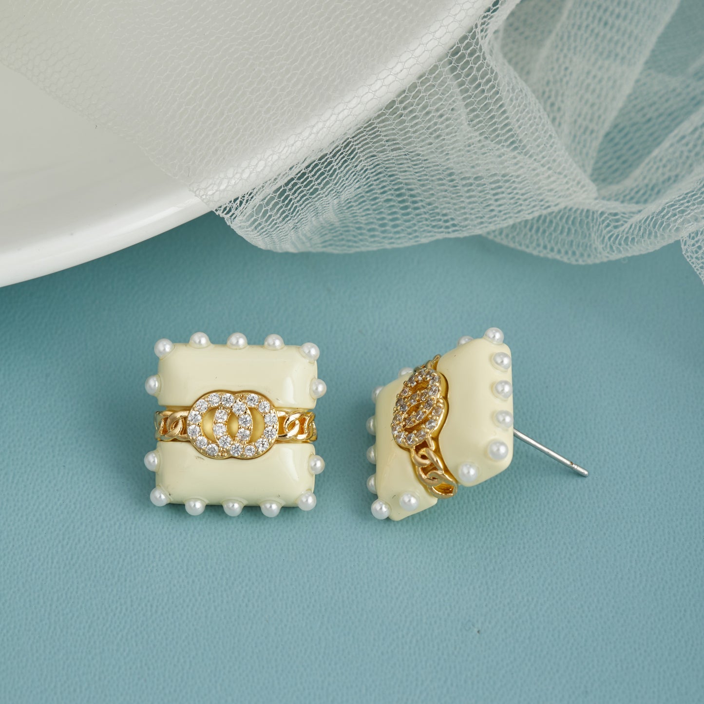Diamond and Pearl Cream Elegance Earrings