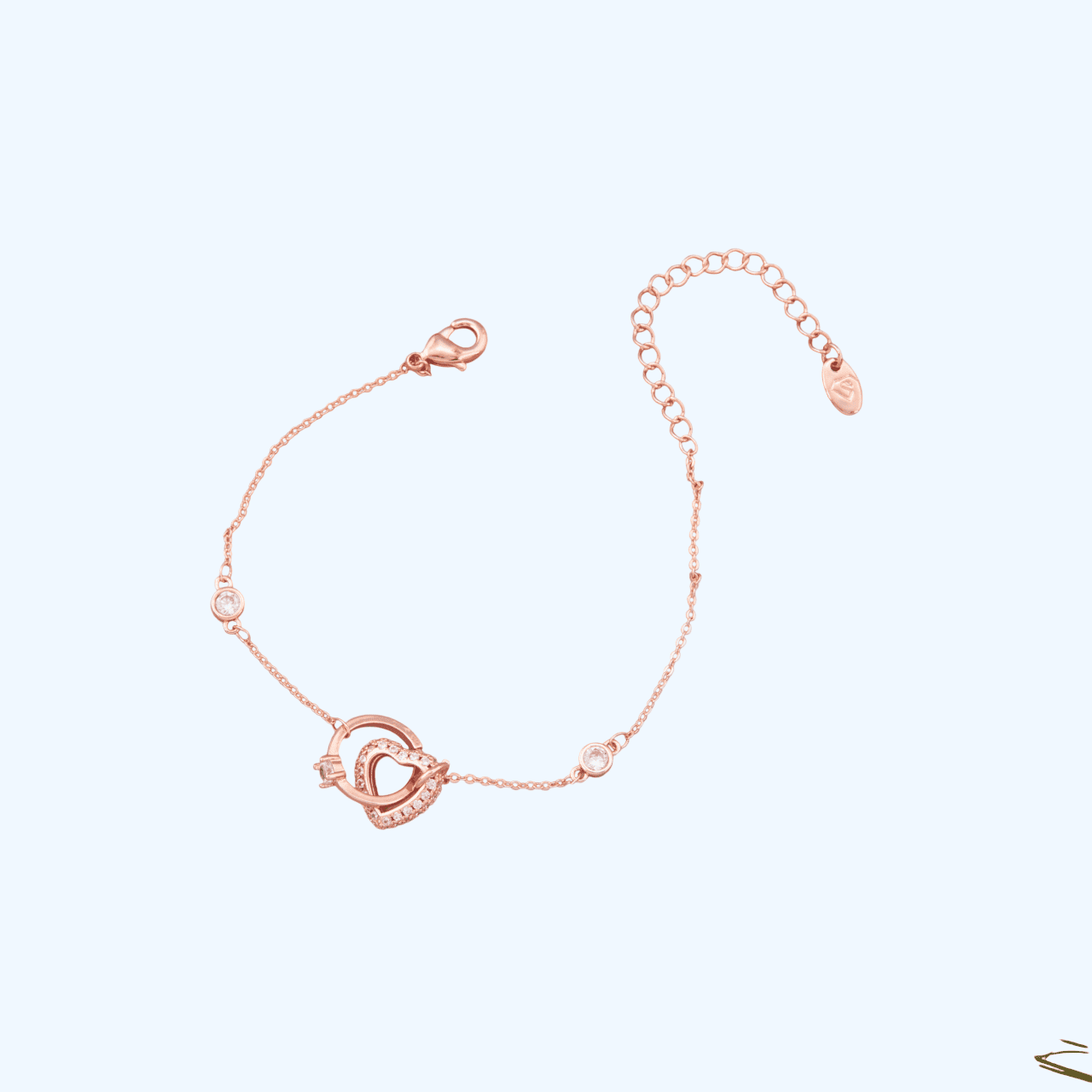Sophisticated Gold Bracelet for Modern Elegance