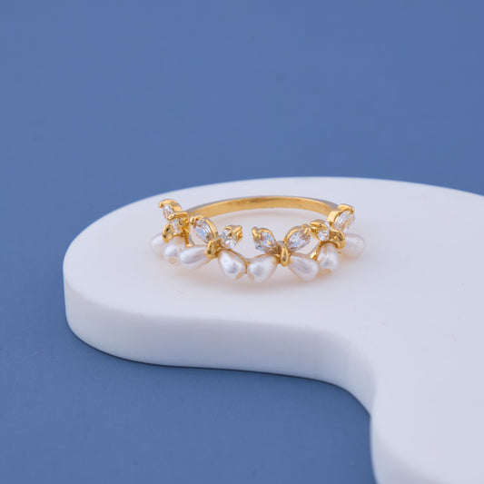 Elegant Solitaire Butterfly Ring