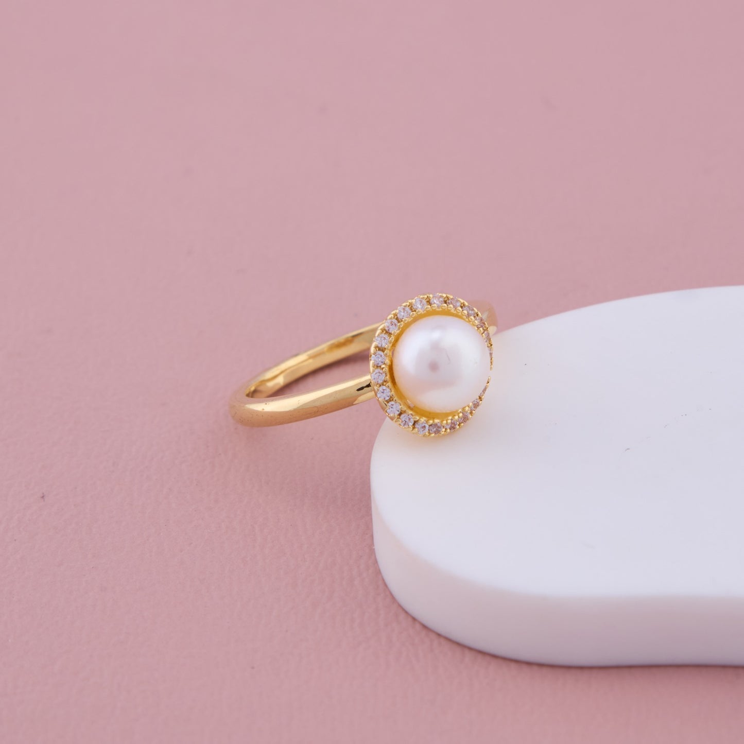 Lustrous Pearl Glow Ring