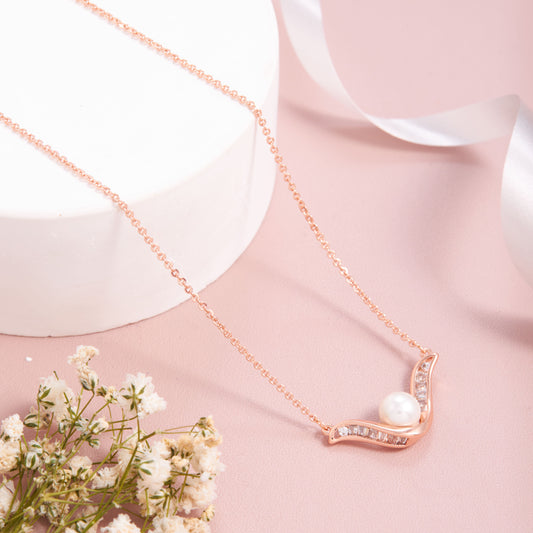 Elegant Rose Gold Pearl Pendant Necklace