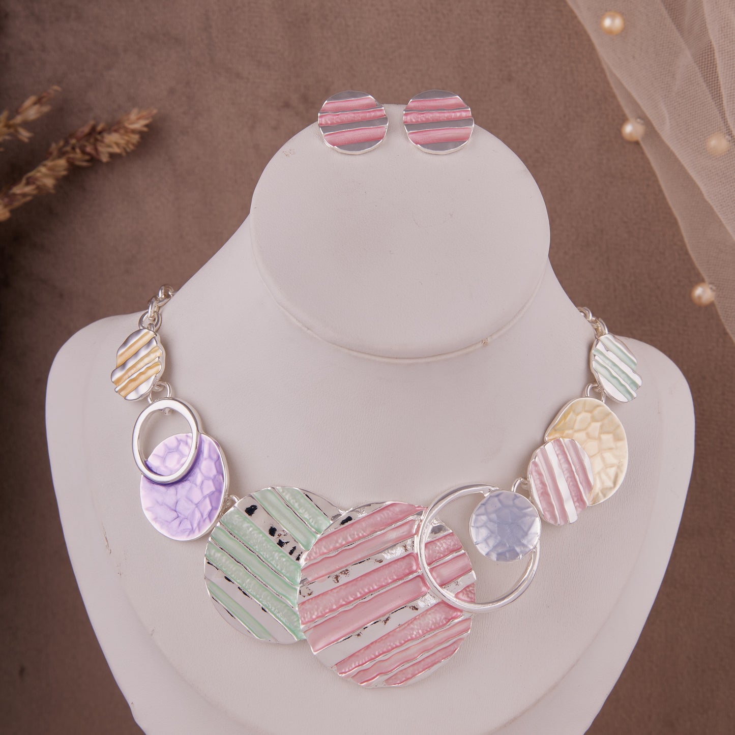 Necklace & Earrings Set – Elegant Jewelry for Celebrations