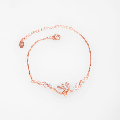Elegant Gold Bracelet for Refined Style