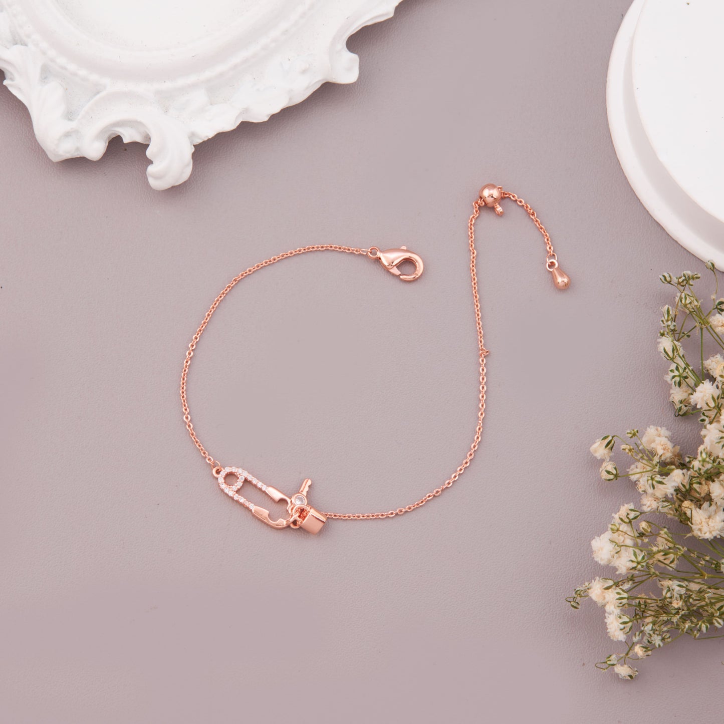 Intricate Gold Bracelet with Shiny Finish