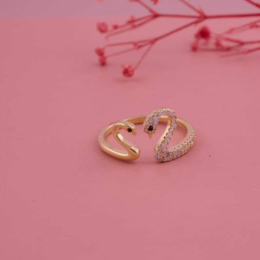 Elegant Swan Design Gold Ring