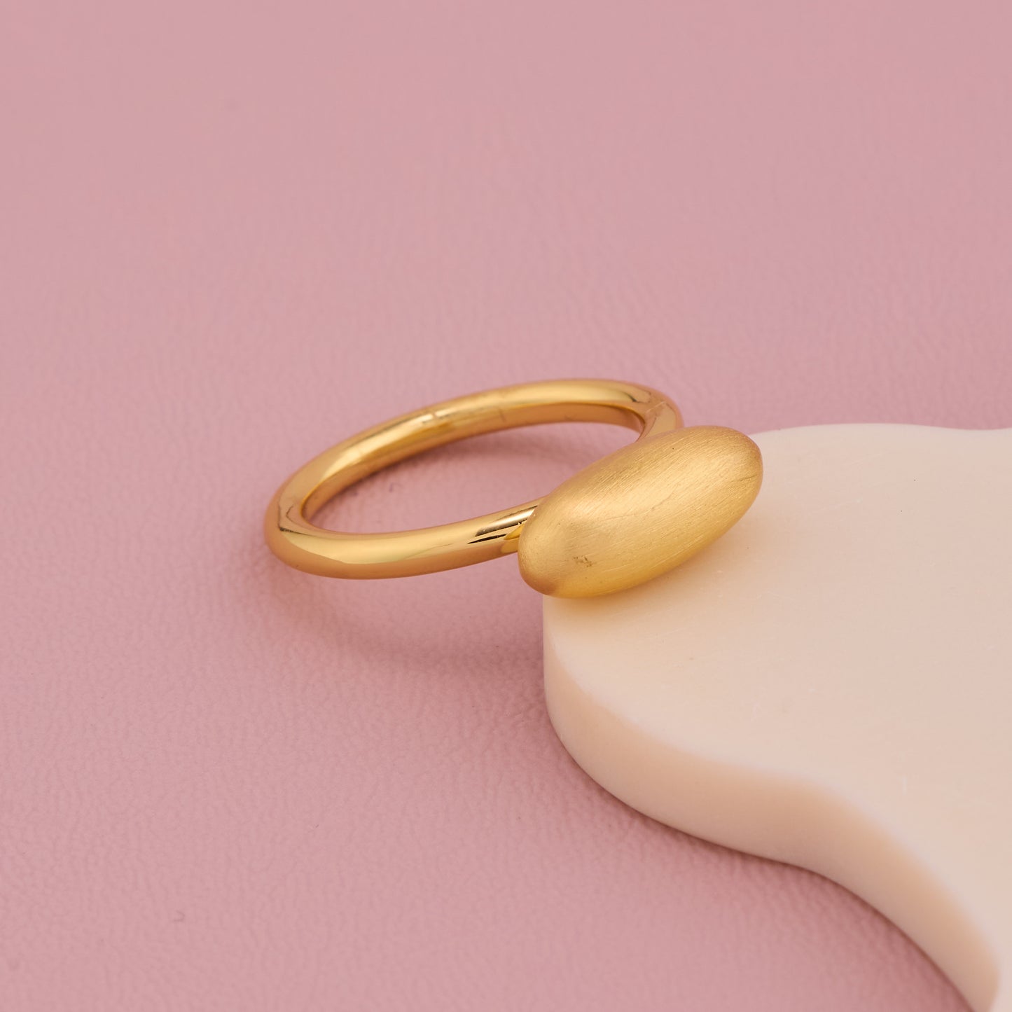 Matte Oval Gold Ring