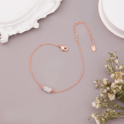 Luxurious Gold Bracelet with Elegant Design