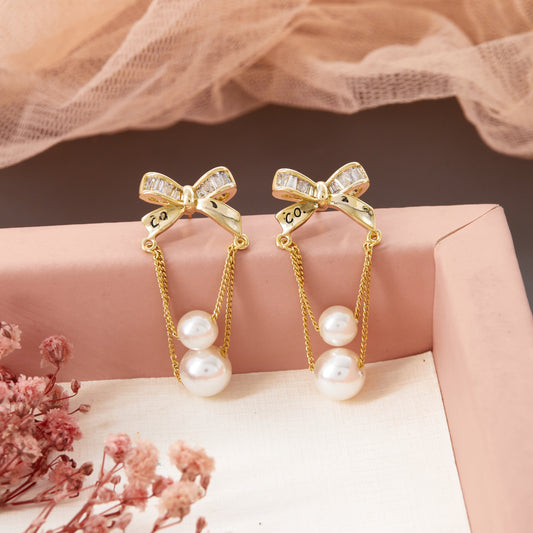 Chic Wedding Earrings with Elegant Detailing