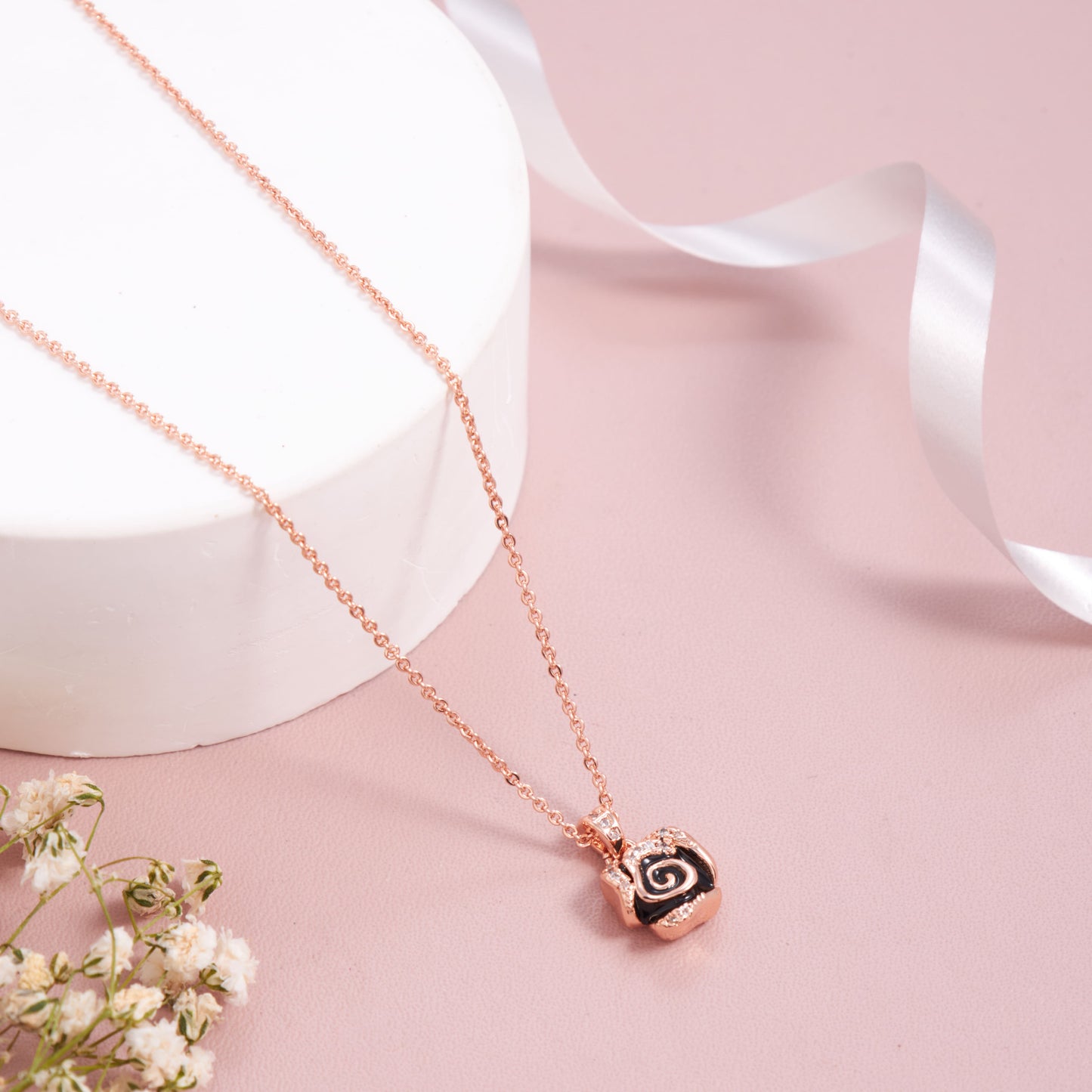 Elegant Rose Gold Spiral Pendant Necklace