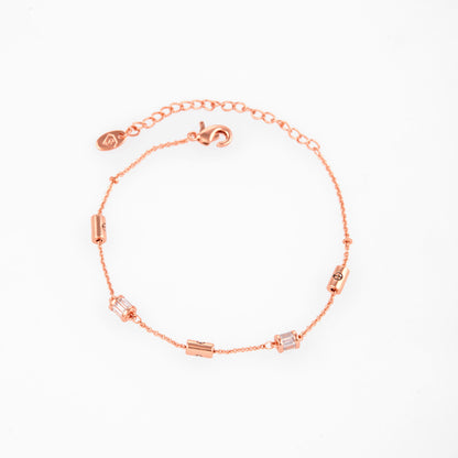 Elegant Gold Bracelet with Warm Shine Finish
