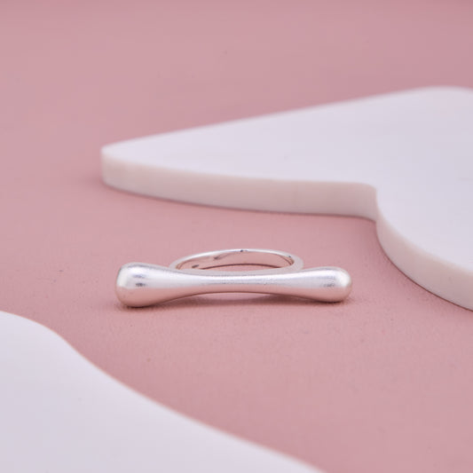 Contemporary Silver Ring with Elongated Bar Design