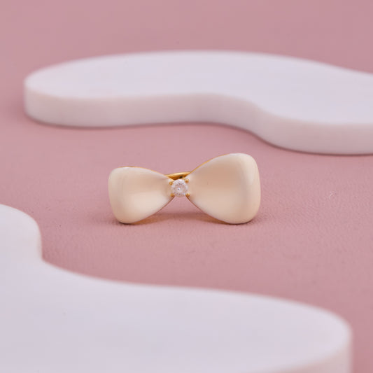 Elegant Bow Ring with Crystal Center