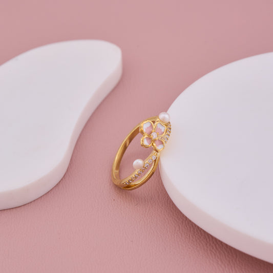Gold Floral Pearl Ring