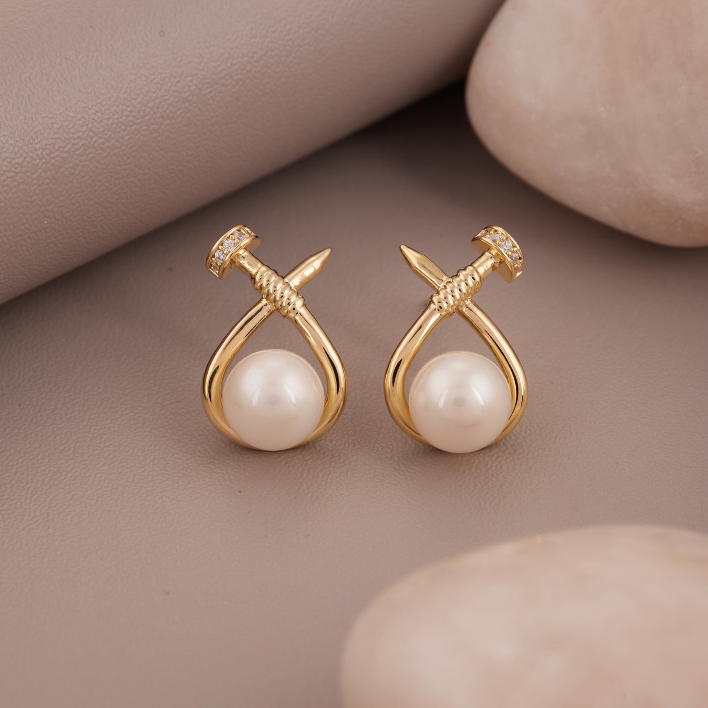 Gold Earrings with Pearls & Diamonds – Luxurious Elegance