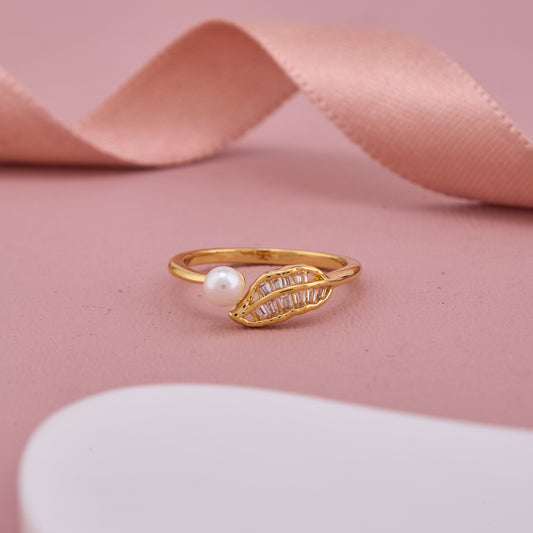 Gold Leaf Pearl Ring