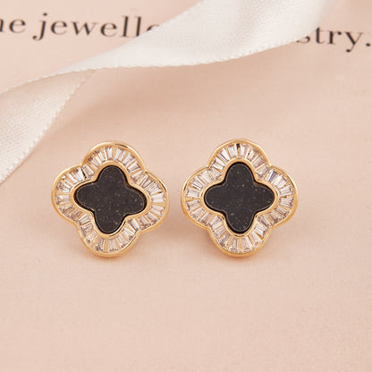 Elegant Diamond Earrings Sparkling Luxury for Any Occasion