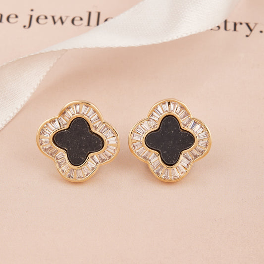 Elegant Diamond Earrings Sparkling Luxury for Any Occasion