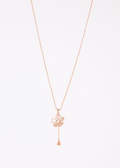 Elegant Floral Pendant Necklace for Refined Style