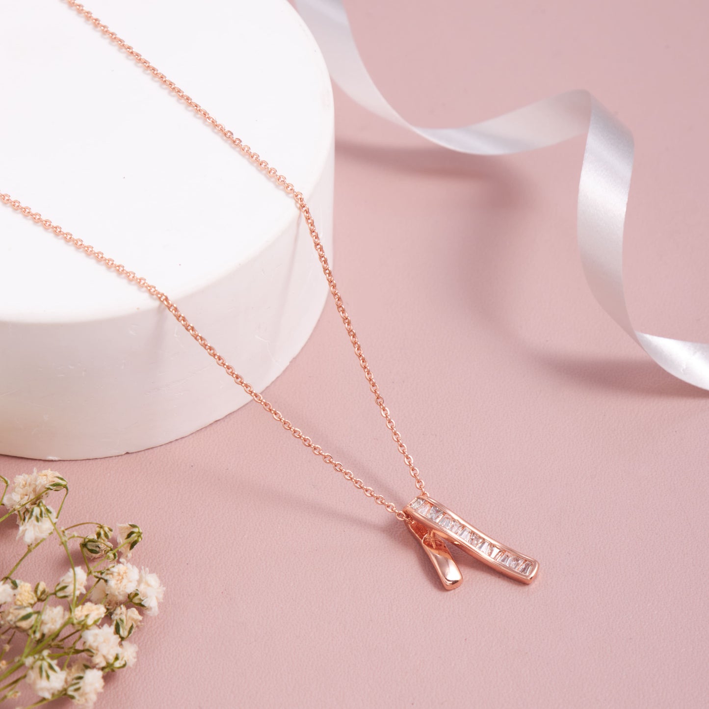 Floral Artistry Pendant Necklace