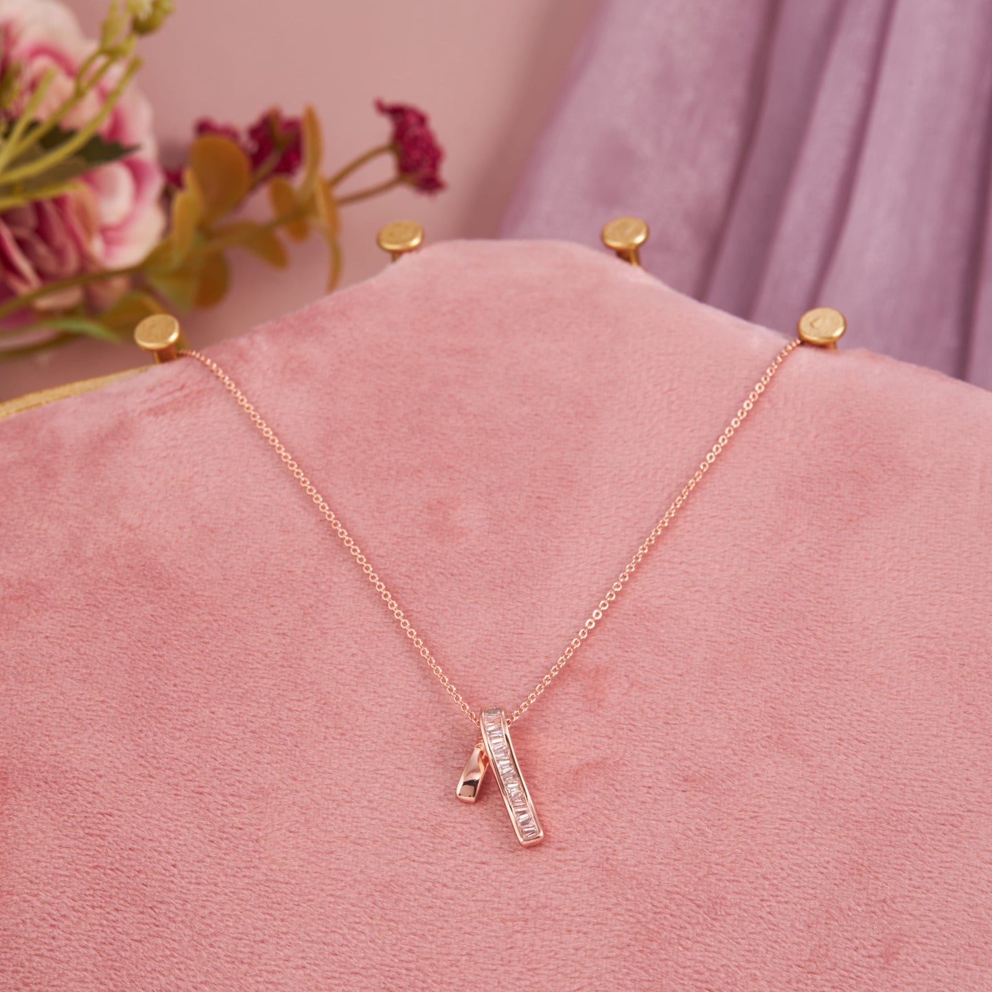 Floral Artistry Pendant Necklace