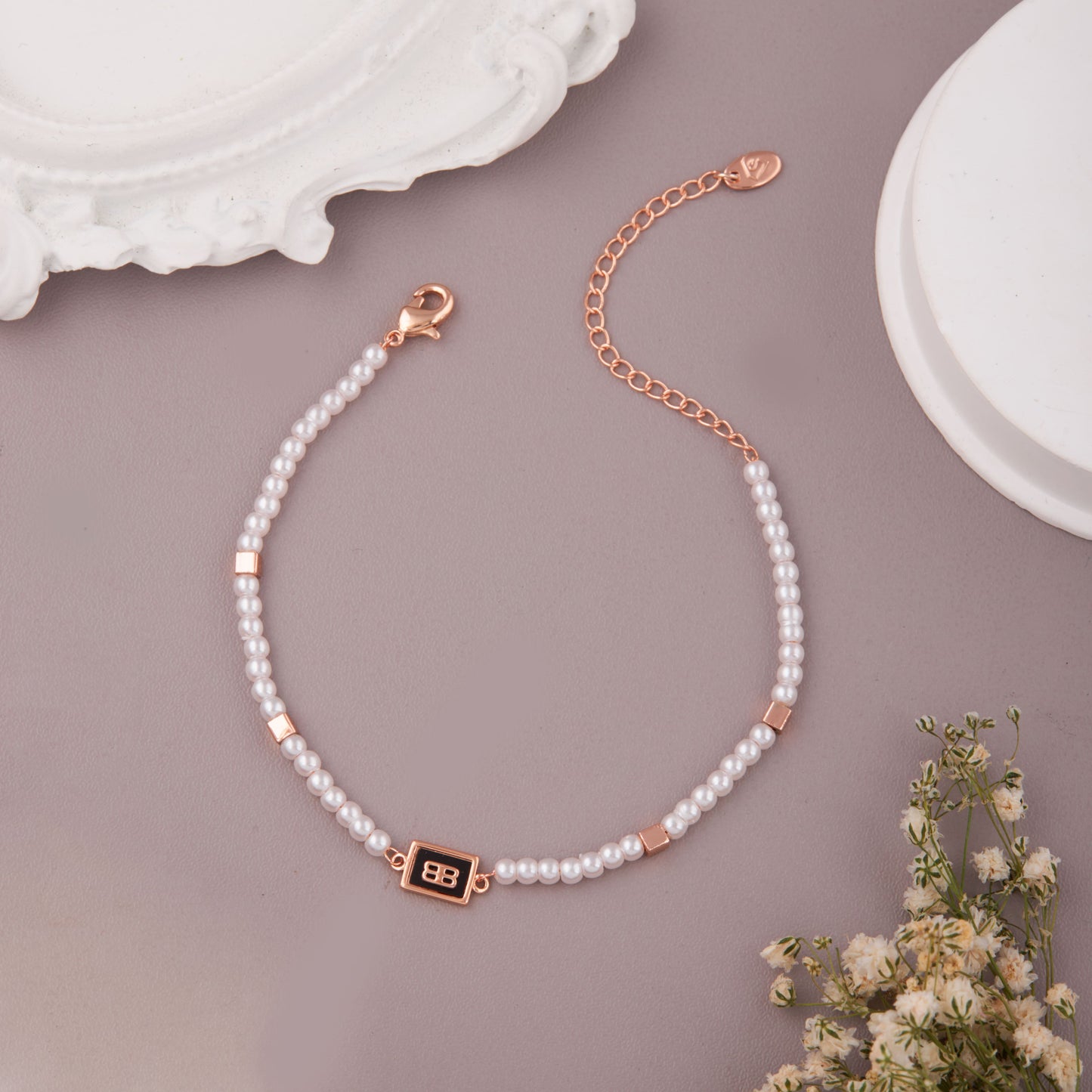 Stylish Bracelet with Intricate Detailing