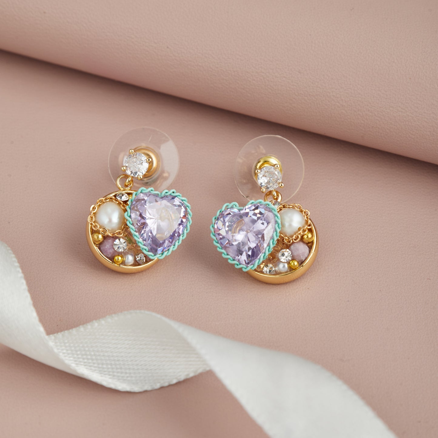 Heart-Shaped Gemstone Earrings – Elegant Fashion Jewelry