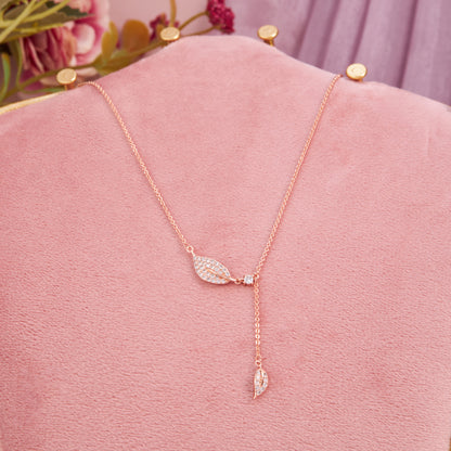 Graceful Floral Pendant Necklace