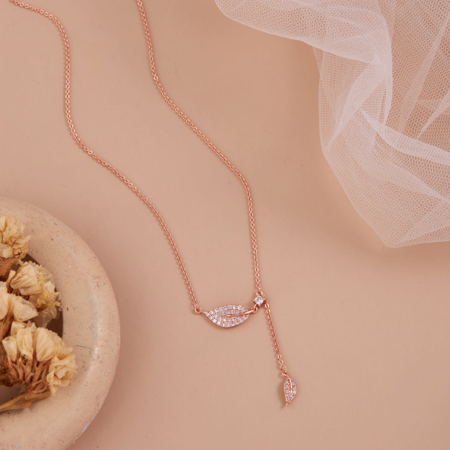 Graceful Floral Pendant Necklace