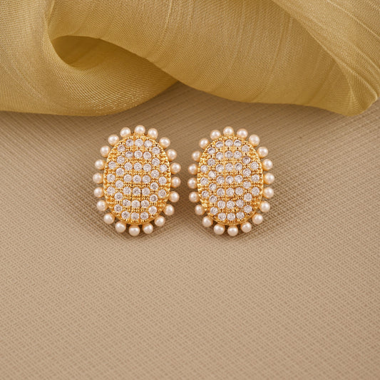 Elegant Gold Earrings with Diamonds & Pearls