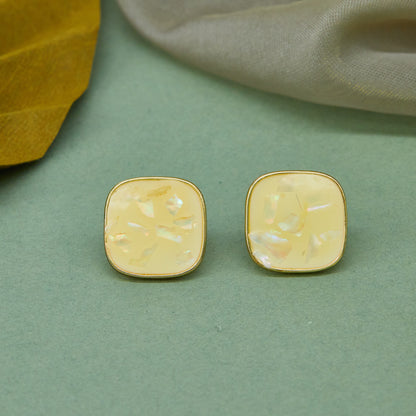 Artful Earrings Distinct Design with Vibrant Details