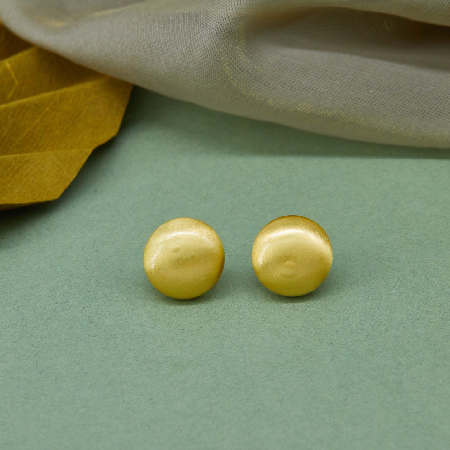 Shiny Gold Earrings Classic & Refined Elegance