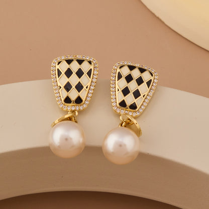 Gold Diamond & Pearl Earrings Glamorous Elegance
