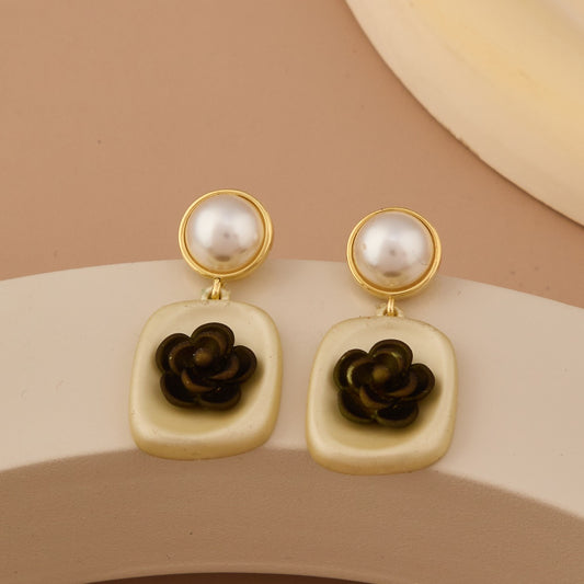 Floral Pearl Earrings Timeless Elegance