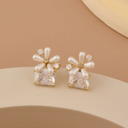 Diamond and Pearl Earrings Elegant Sophistication