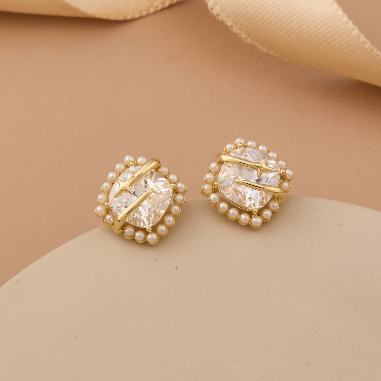 Classic Pearl Elegance Earrings