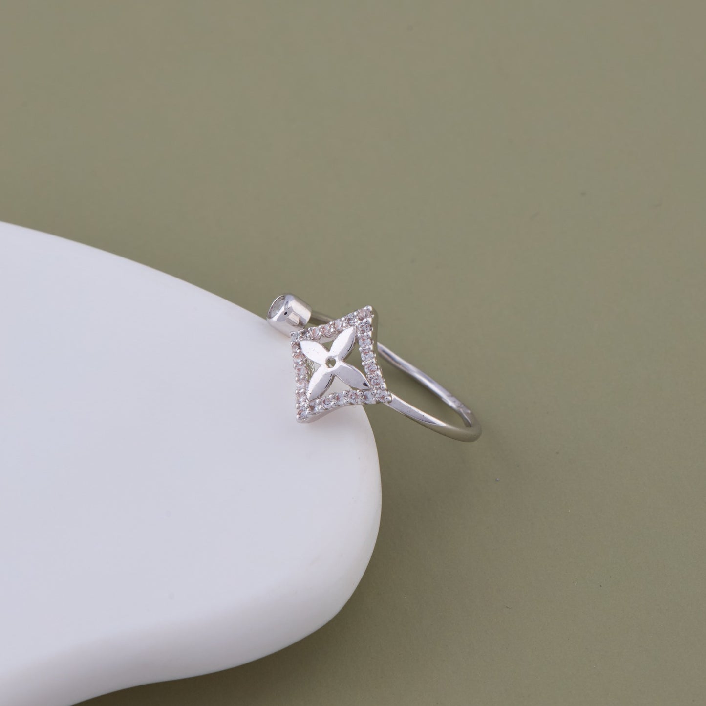 Crystal Clover Ring