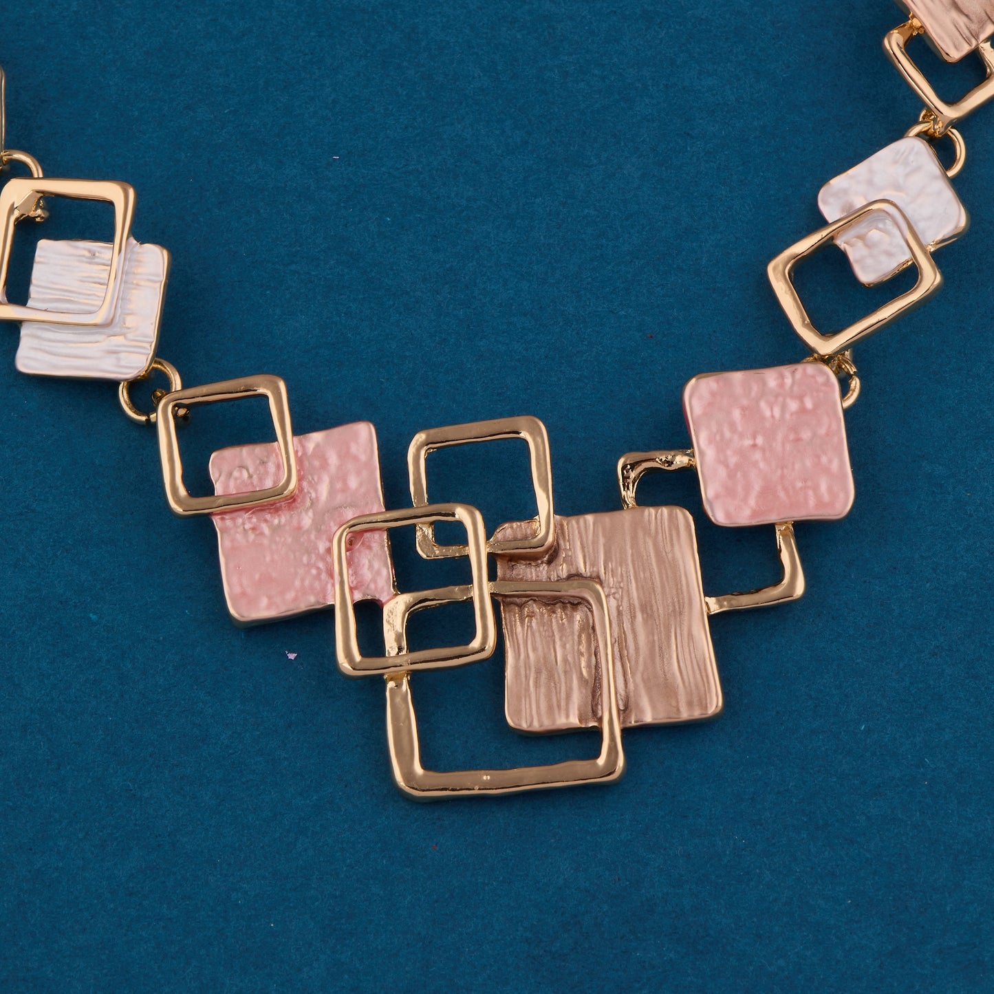 Elegant Necklace & Earrings Set Intricate Fashion Accessories