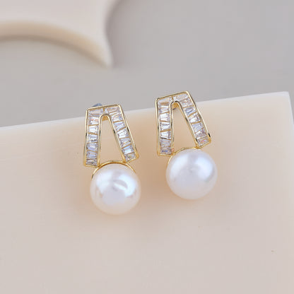 Radiant Pearl Elegance Earrings