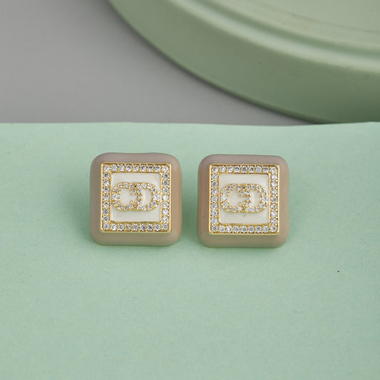 Diamond Earrings Sparkling Elegance & Luxurious Craftsmanship